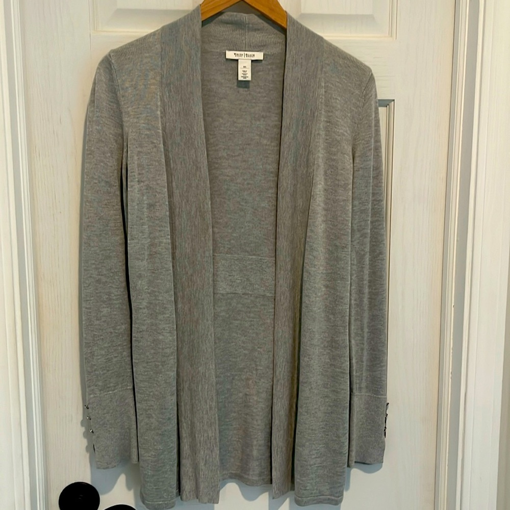 White House, black mark sweater